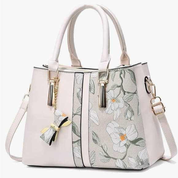 Floral White Handbag with‎ Crossbody Strap - Picture 1 of 9